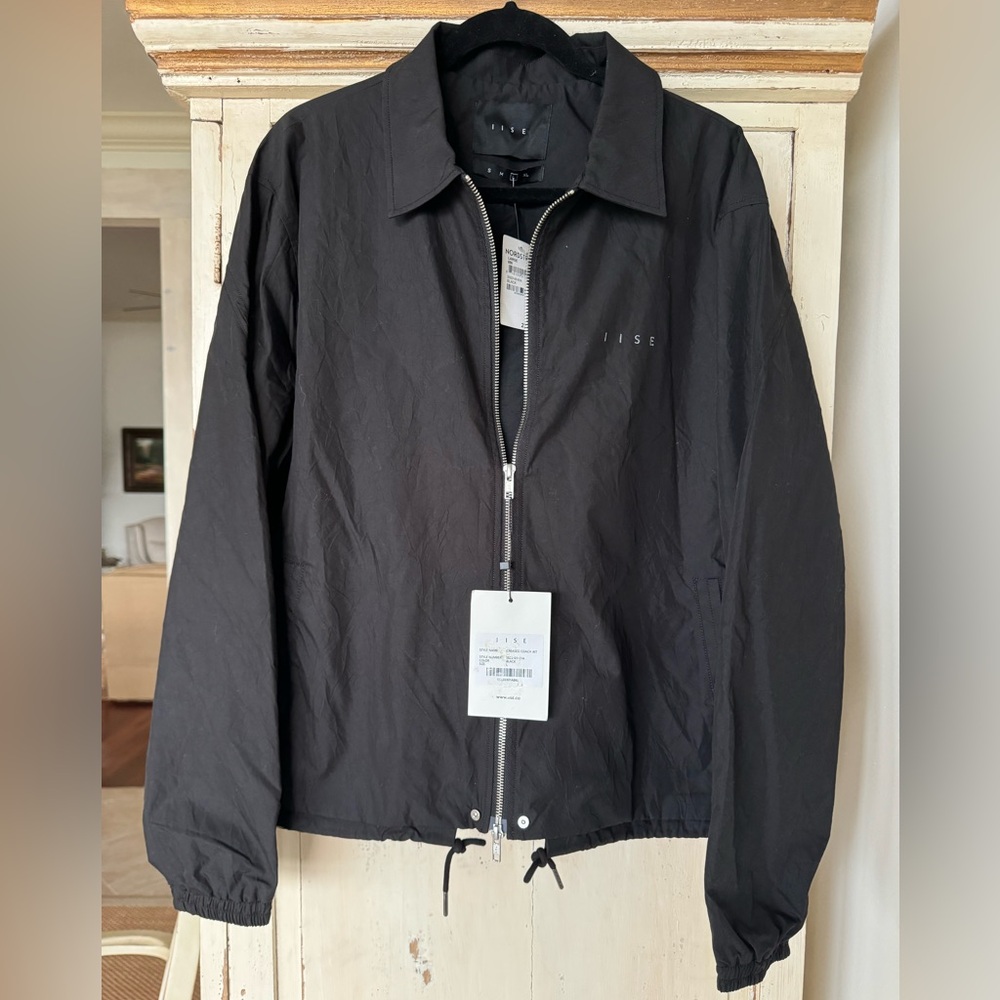 IISE Men's Creased Coach Jacket Black Size Large NWT